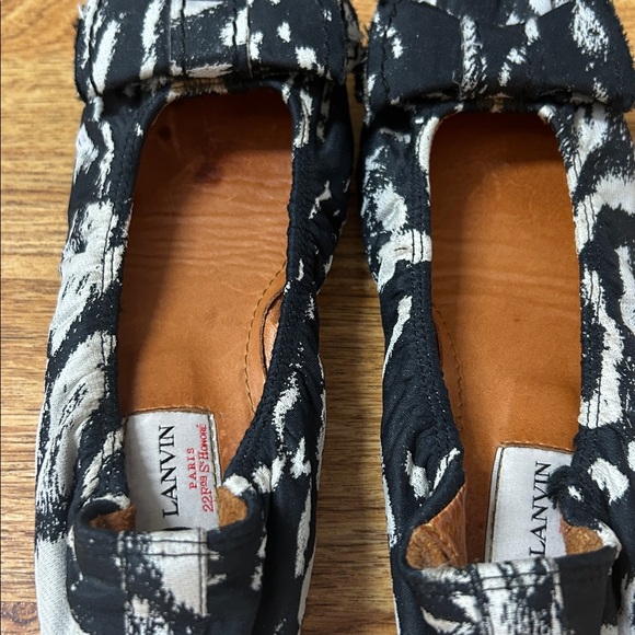 Lanvin Black and White Patterned Flats 7 1/2 - Picture 8 of 8
